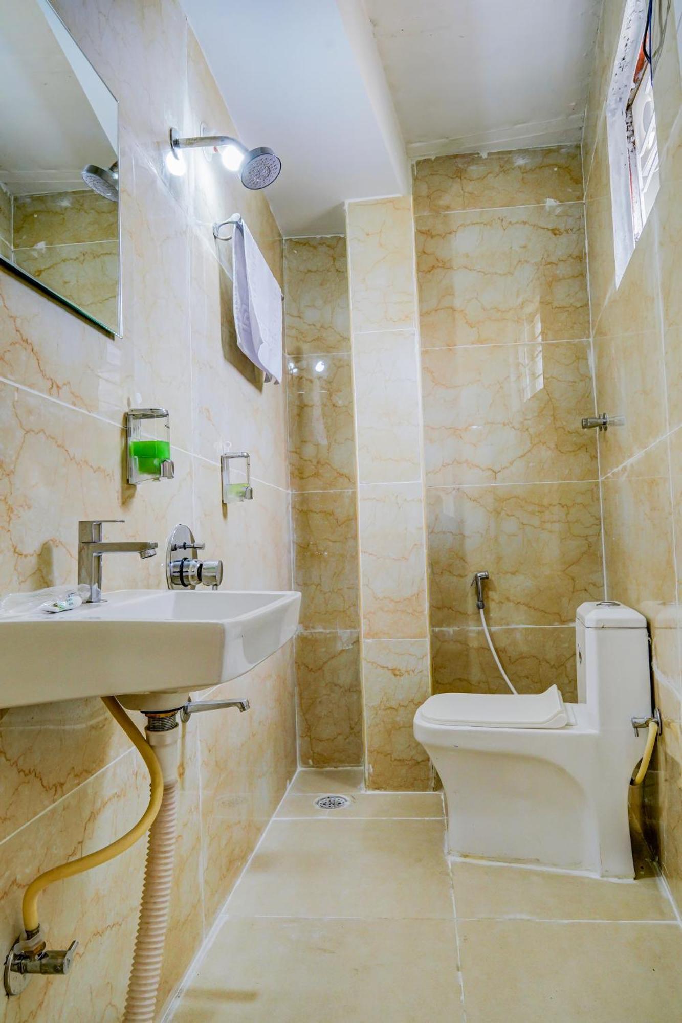 The Emerald Inn Bangalore Ngoại thất bức ảnh