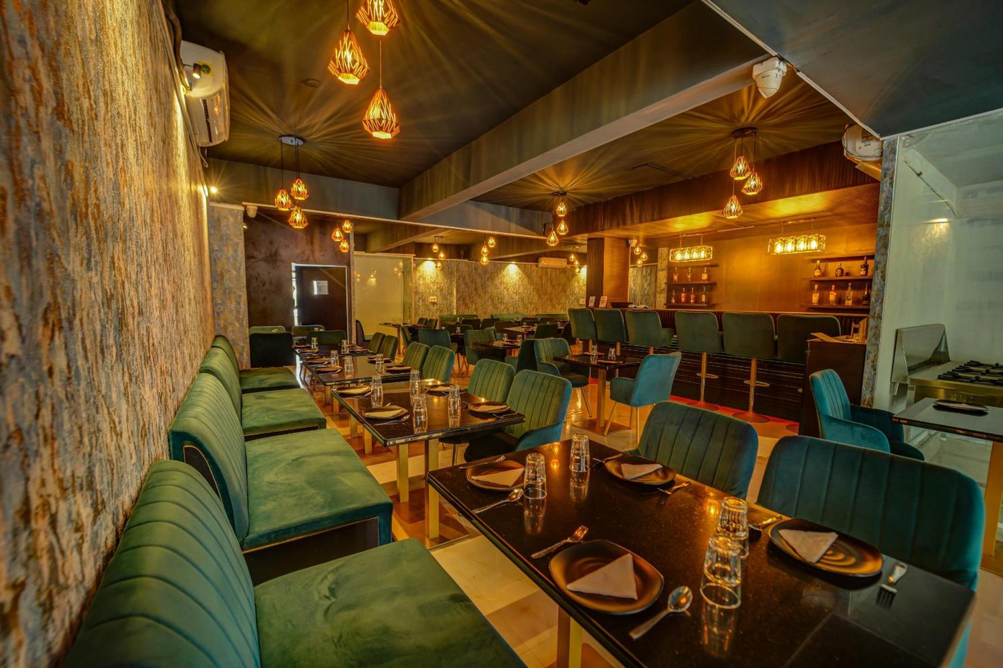 The Emerald Inn Bangalore Ngoại thất bức ảnh